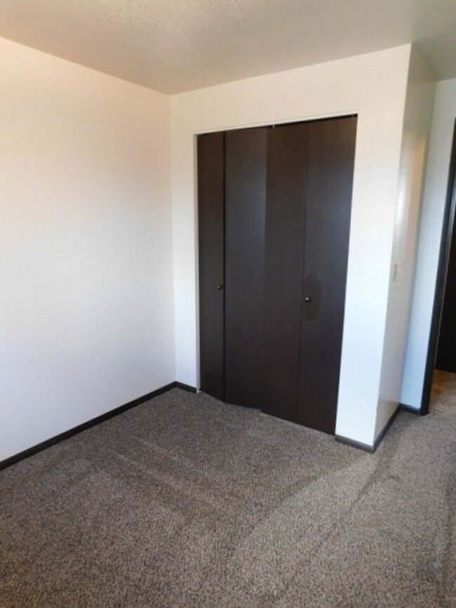 Building Photo - 3Bd/2Ba Single Story House - For viewing!