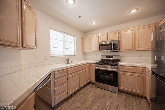 Building Photo - 1844 Scimitar Dr