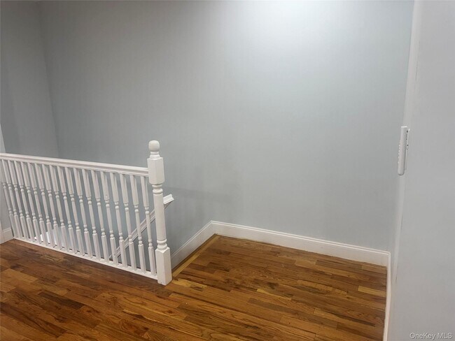 Building Photo - 1611 Research Ave