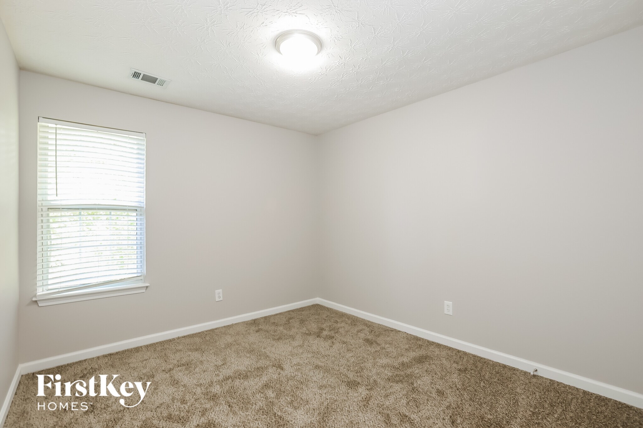 Building Photo - 7008 Setters Way