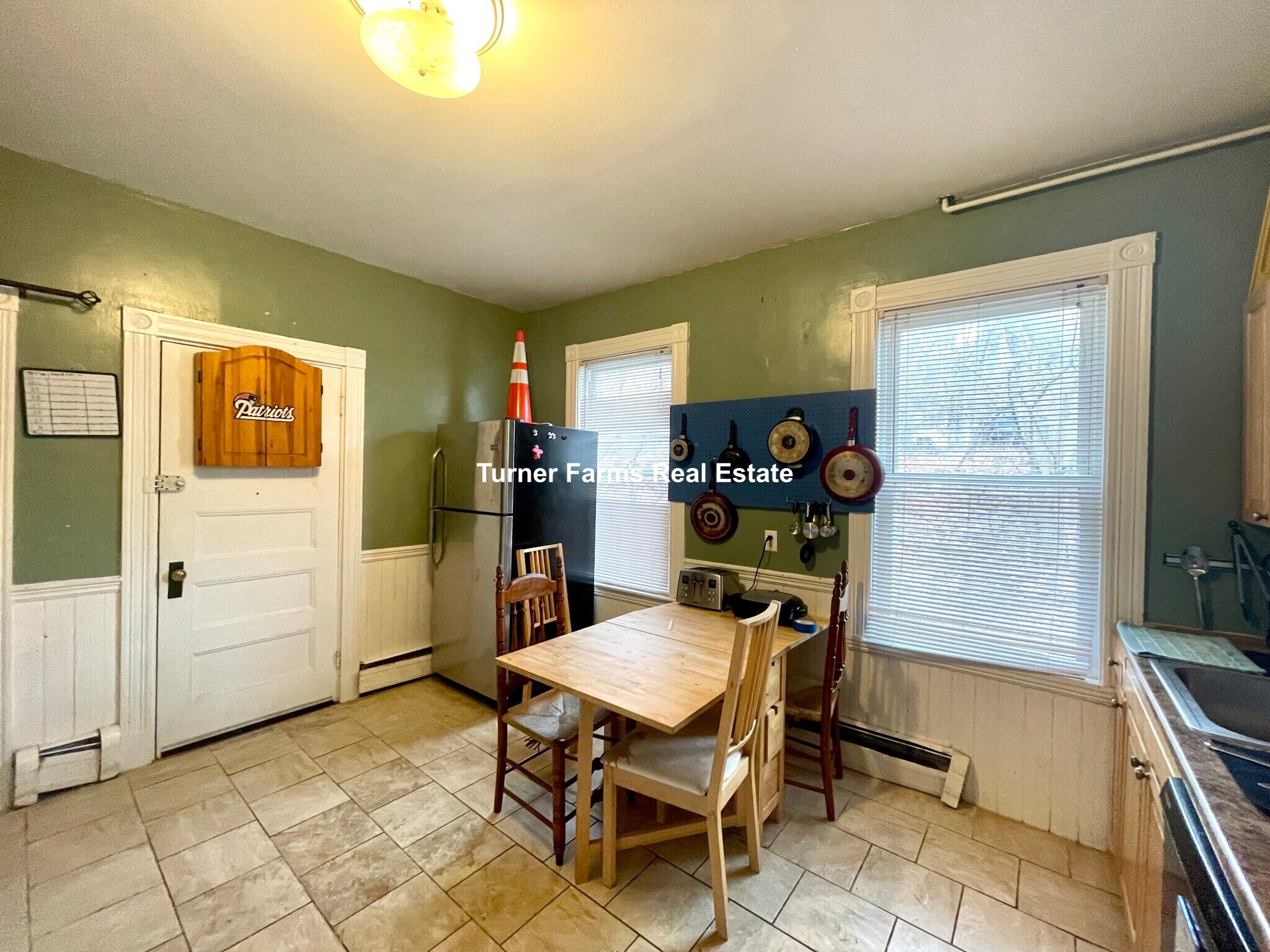 Building Photo - 12 Bucknam St