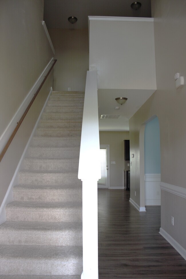 Building Photo - 2143 Stafford Dr
