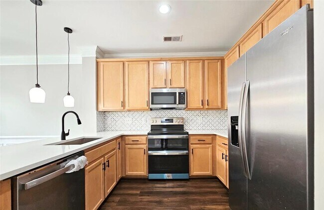 Building Photo - 2108 Ayrsley Town Blvd