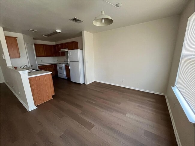 Building Photo - 3444 Covered Wagon Trail