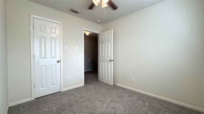 Building Photo - 4243 Daisy Meadow Dr