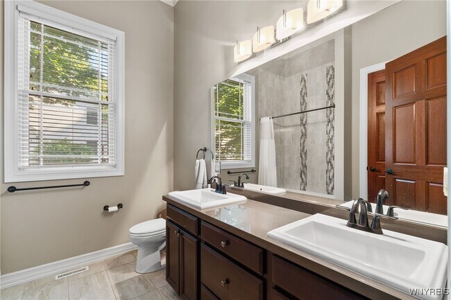 Building Photo - 9743 Cobblestone Dr