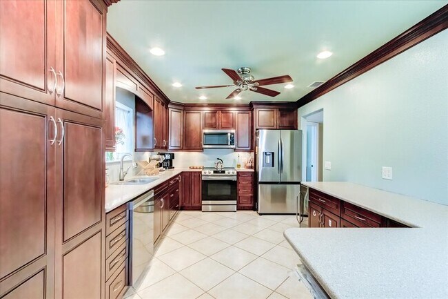 Building Photo - 848 Bucksaw Pl