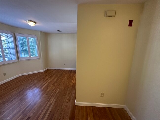 Building Photo - 40 Tisdale Dr