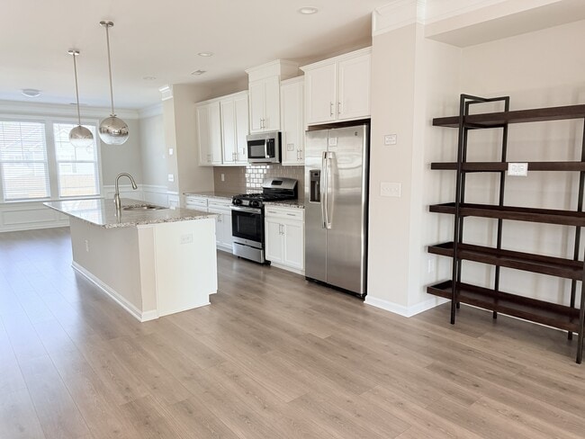 Building Photo - 939 Haybeck Ln