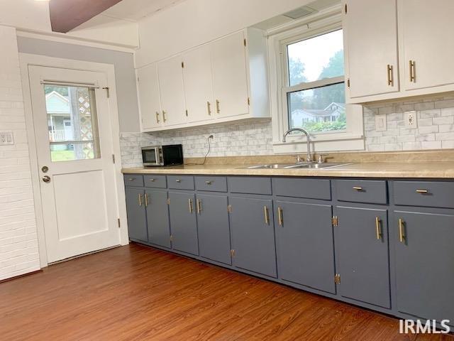 Building Photo - 315 Gray St