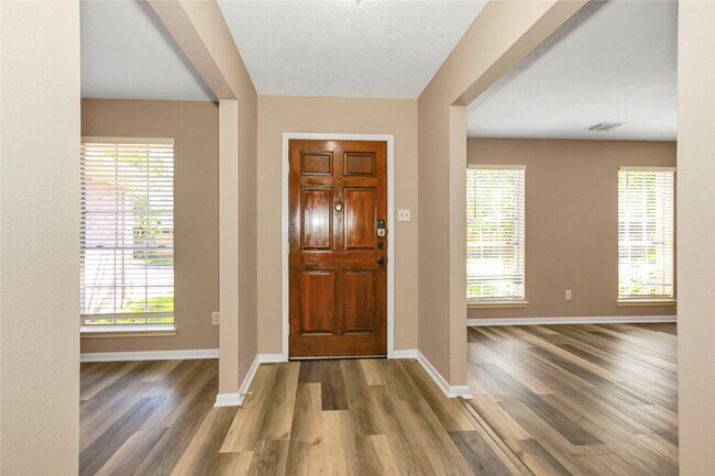 Building Photo - 8235 Alabaster Dr