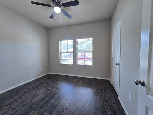 Building Photo - 322 Ambrose Avenue