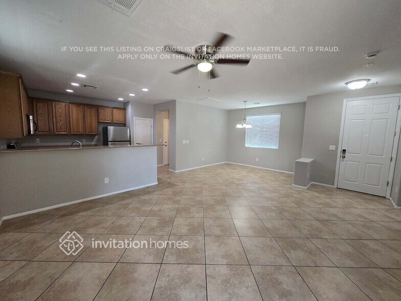 Building Photo - 6216 Trenton Parade Ave