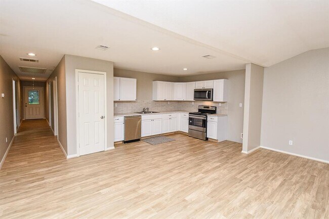 Building Photo - 15357 Ben Wiggins Rd