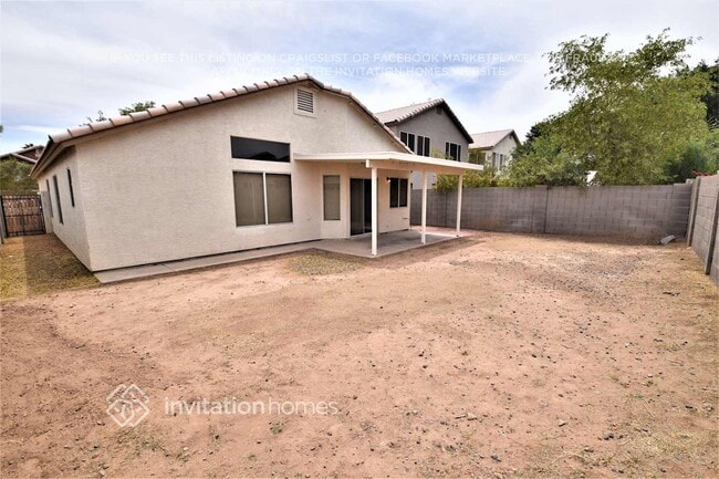 Building Photo - 836 E Morelos St
