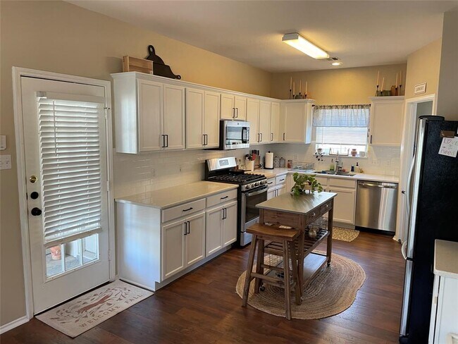 Building Photo - 813 Bull Creek Pkwy