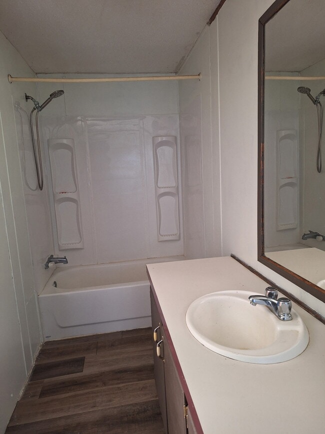 Building Photo - 8390 Countryside Dr