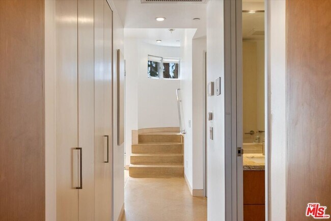 Building Photo - 2301 10th St