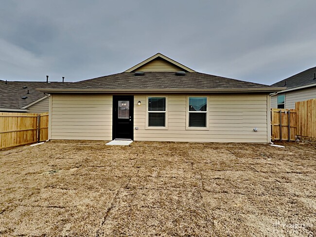 Building Photo - 8424 Fawn Creek Dr