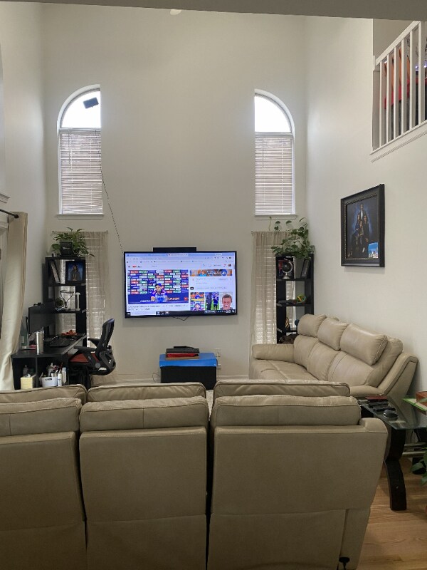 Building Photo - 712 Legends Dr