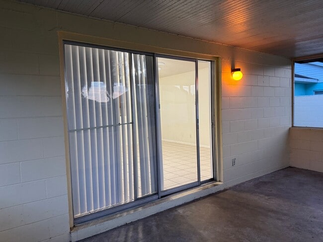 Building Photo - 3111 Eleuthera Ln