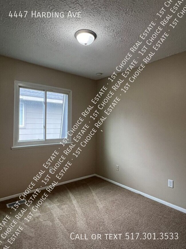 Building Photo - 4447 Harding Ave