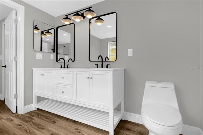 Building Photo - 3000 Bransbury Ct