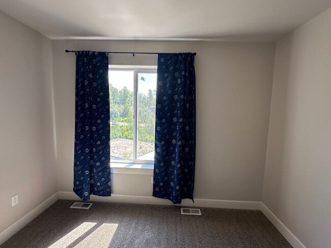 Building Photo - 6585 Beverly Hills Cir