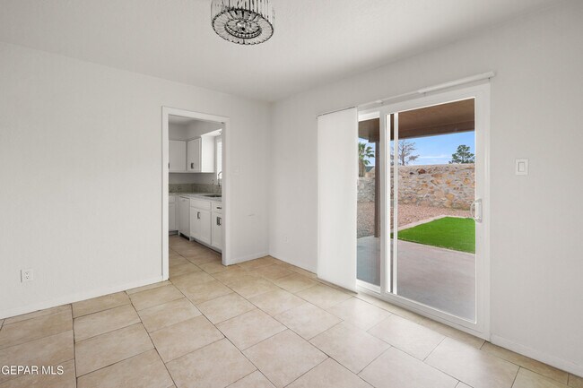 Building Photo - 7139 Orizaba Ave