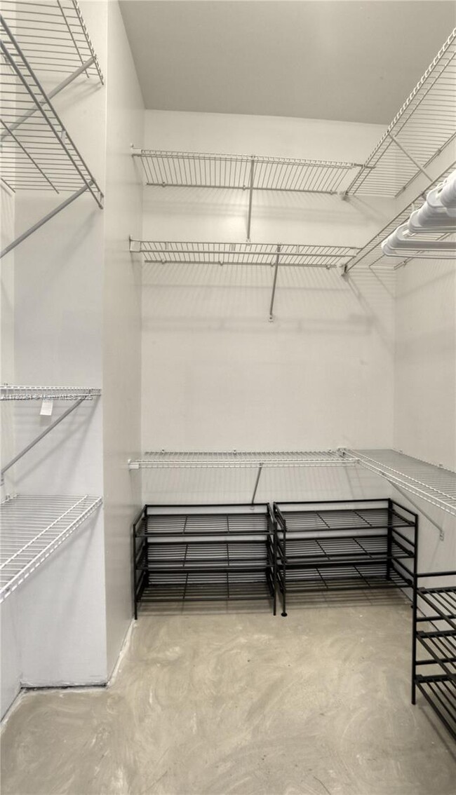 Building Photo - 2275 Biscayne Blvd Blvd