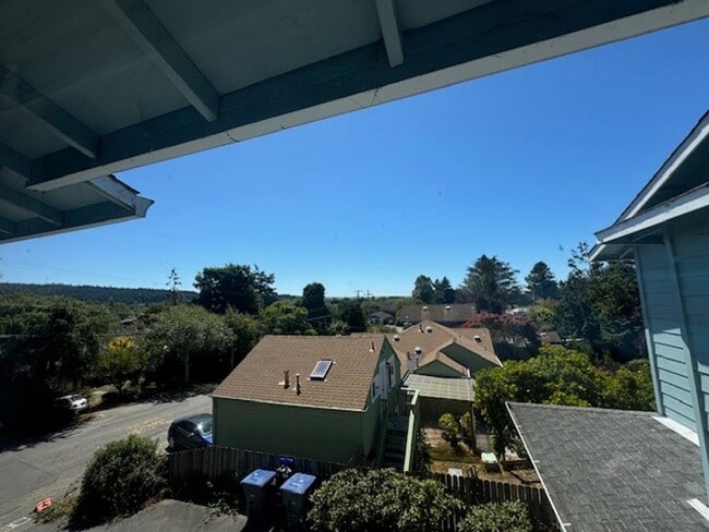 Building Photo - 1771 Golf Course Rd