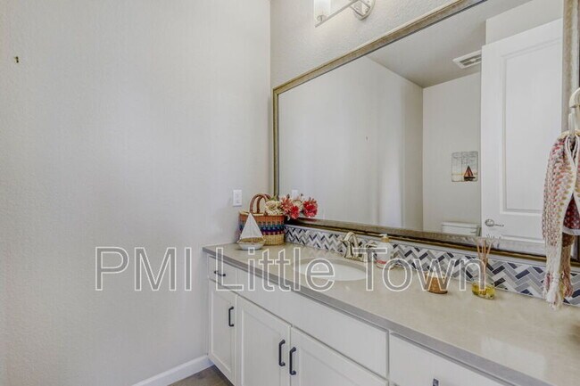 Building Photo - 8214 Superior Cir