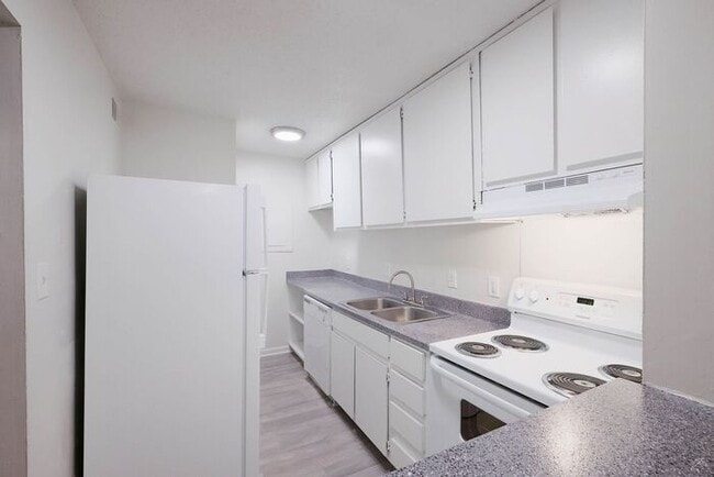 Building Photo - Live Larger Near Emory — Spacious 2-Bedroom with 1.5 Baths | 936 SF
