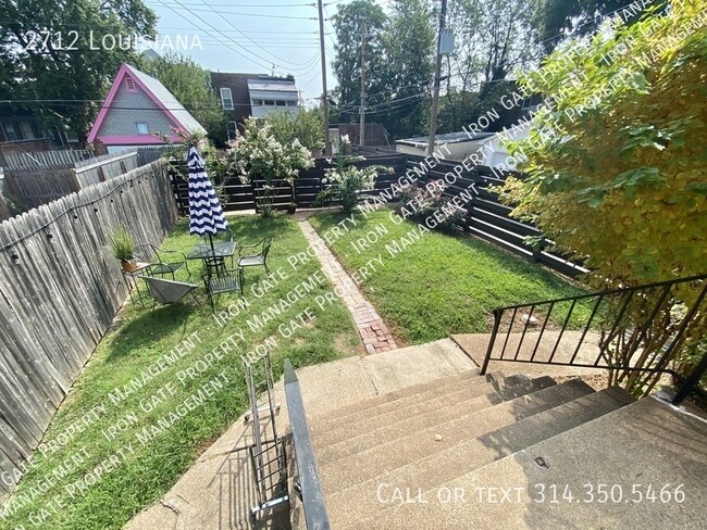 Building Photo - 2712 Louisiana-