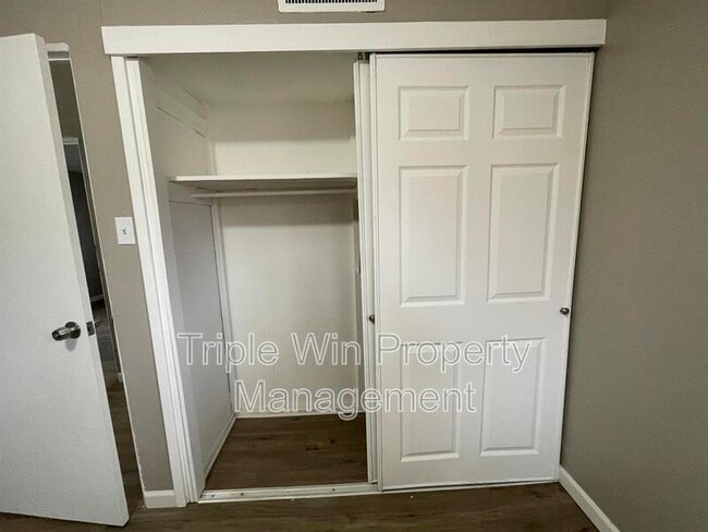 Building Photo - 8322 Sagewood Ln