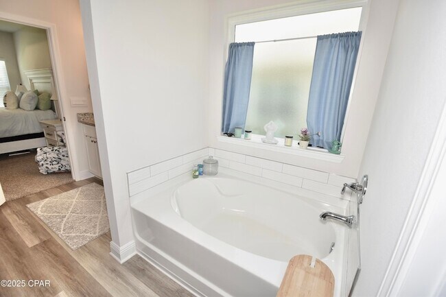 Building Photo - 4858 Sweetspire Dr