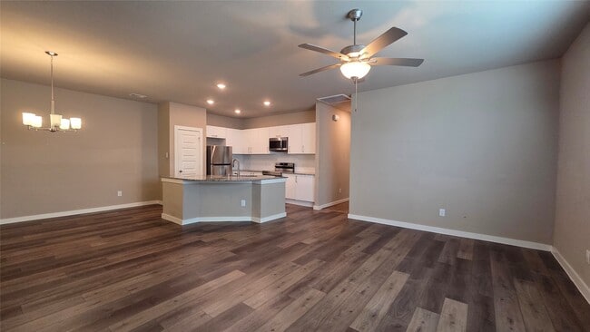 Building Photo - 9729 Grosbeak Ln