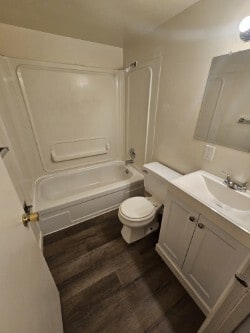 Building Photo - 504 Jeanell Dr