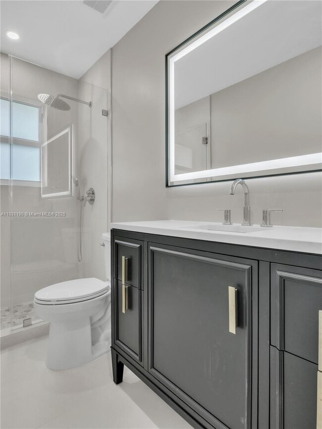 Building Photo - 12427 SW 121st Ave