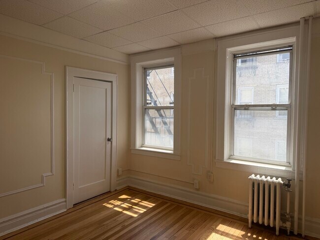 Building Photo - 5906 Park Ave