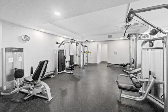 Building Photo - 3100 N Ocean Blvd