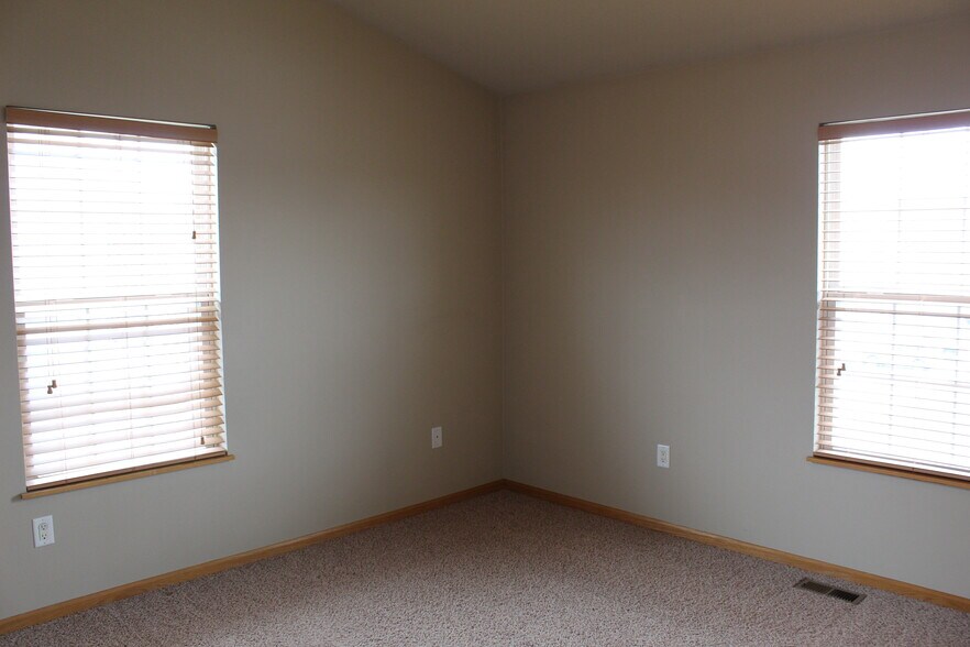 Building Photo - 3203 SW Arlan Ln