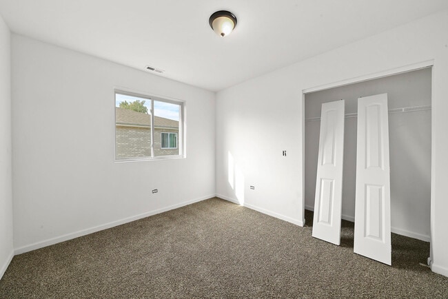 Building Photo - 13906 Central Park Ave