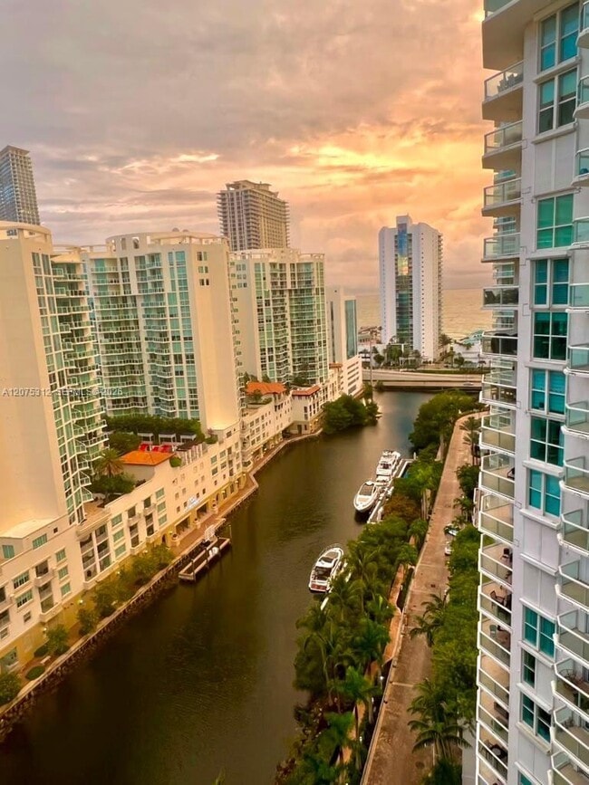 Building Photo - 16500 Collins Ave