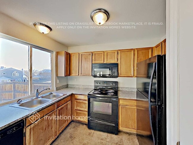 Building Photo - 11180 W 102nd Ave