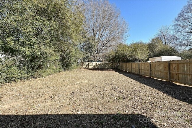 Building Photo - 6616 Charlie Walker Rd