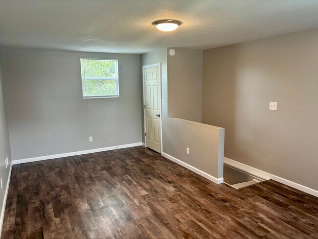 Building Photo - Check Out This 3-Bed/1-Bath House in Bluff...