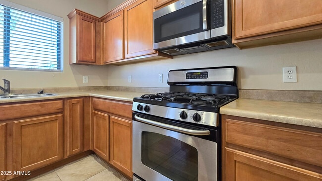 Building Photo - 9107 N 185th Ave