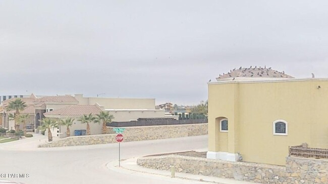 Building Photo - 3864 Tierra Campa Dr