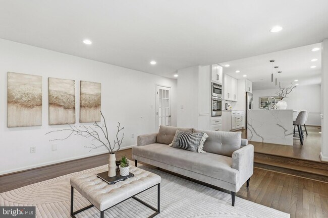 Building Photo - 9312 Sprinklewood Ln